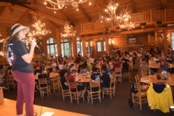 Dining hall full of students at retreat