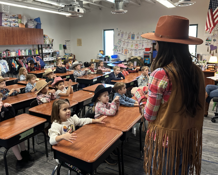 Classroom of Cicero students dressed like pioneers for Arizona's birthday.