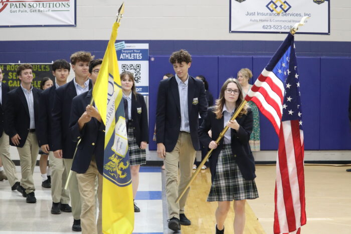 Senior processional a Glendale Prep